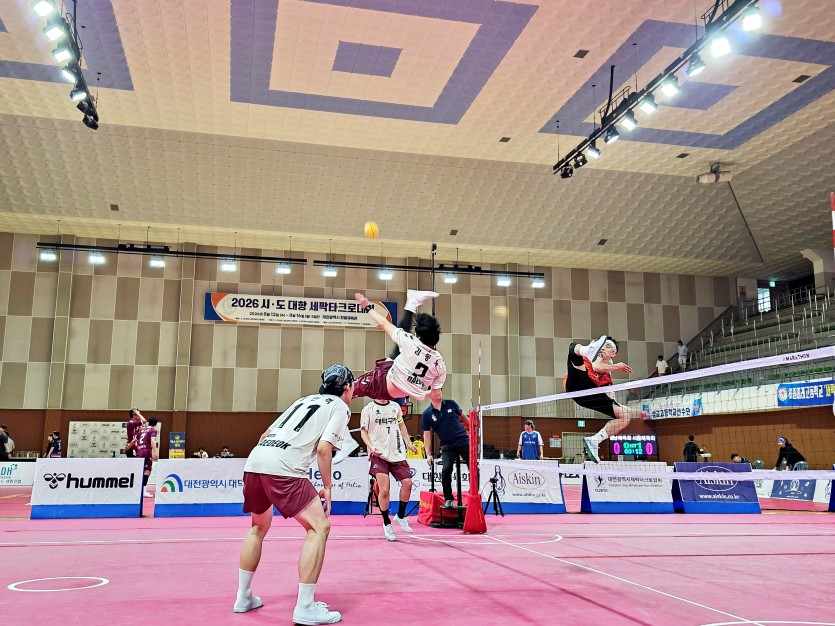 90aff6e7761476a6102b32394565de4c_1787198473_5852.jpg